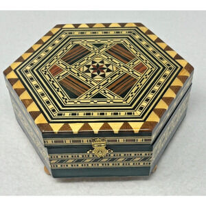 Vintage Hexagon Marquetry Lacquered Mosaic Wood Inlay Jewelry Music Box‎